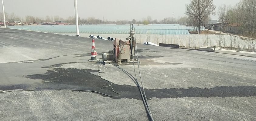 满城道路回填土下沉注浆